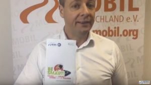 Dr. Haberland mit Be Smart-Flyer